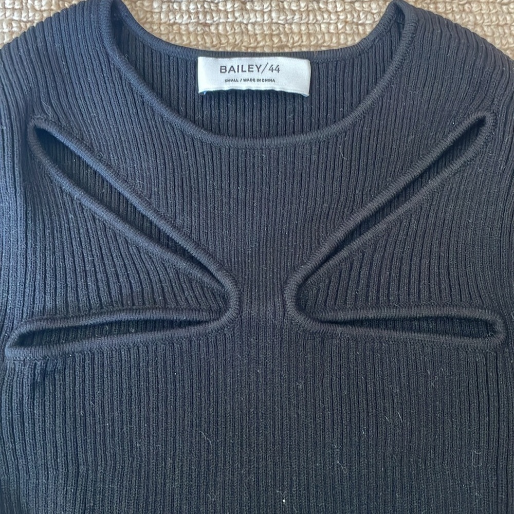 Cutout stretchy top